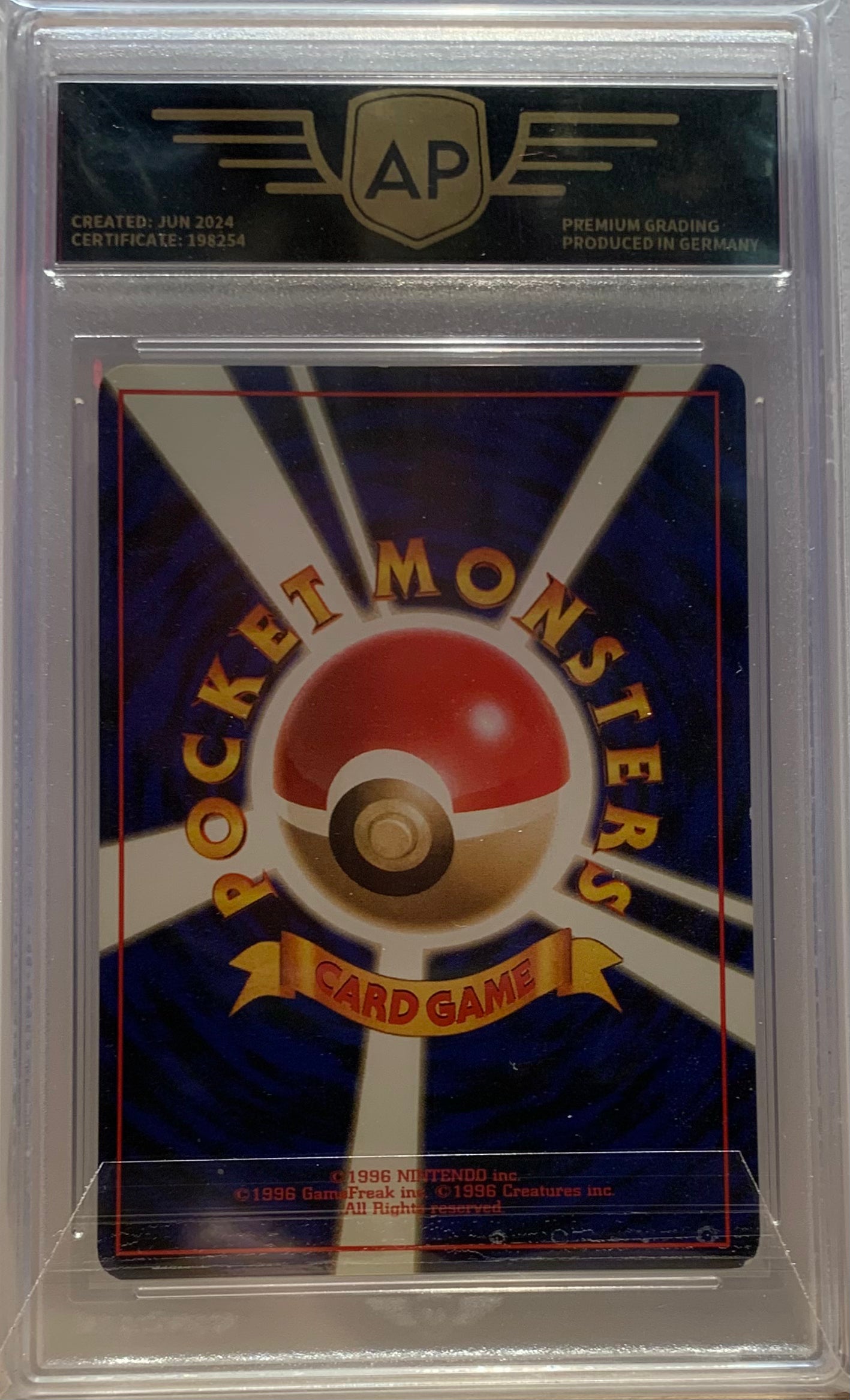 Graded Card: Mewtwo-Holo #150 (1996) - AP 5.5 - JPN