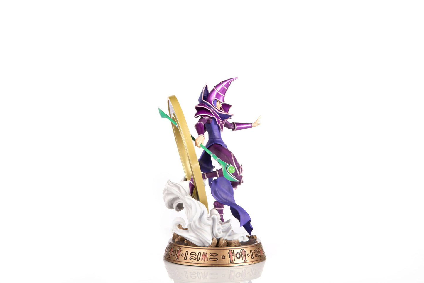 Yu-Gi-Oh!: Statue - Dark Magician - Purple Version