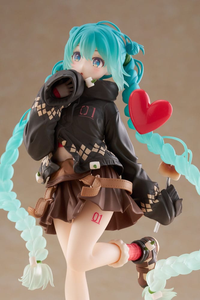 Hatsune Miku - Fashion Outdoor Version